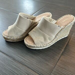 Toms beige two texture espadrille wedge heels.  7.5